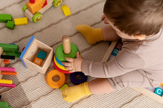 5 Atividades Sensorial-Montessori para Estimular os Primeiros Passos