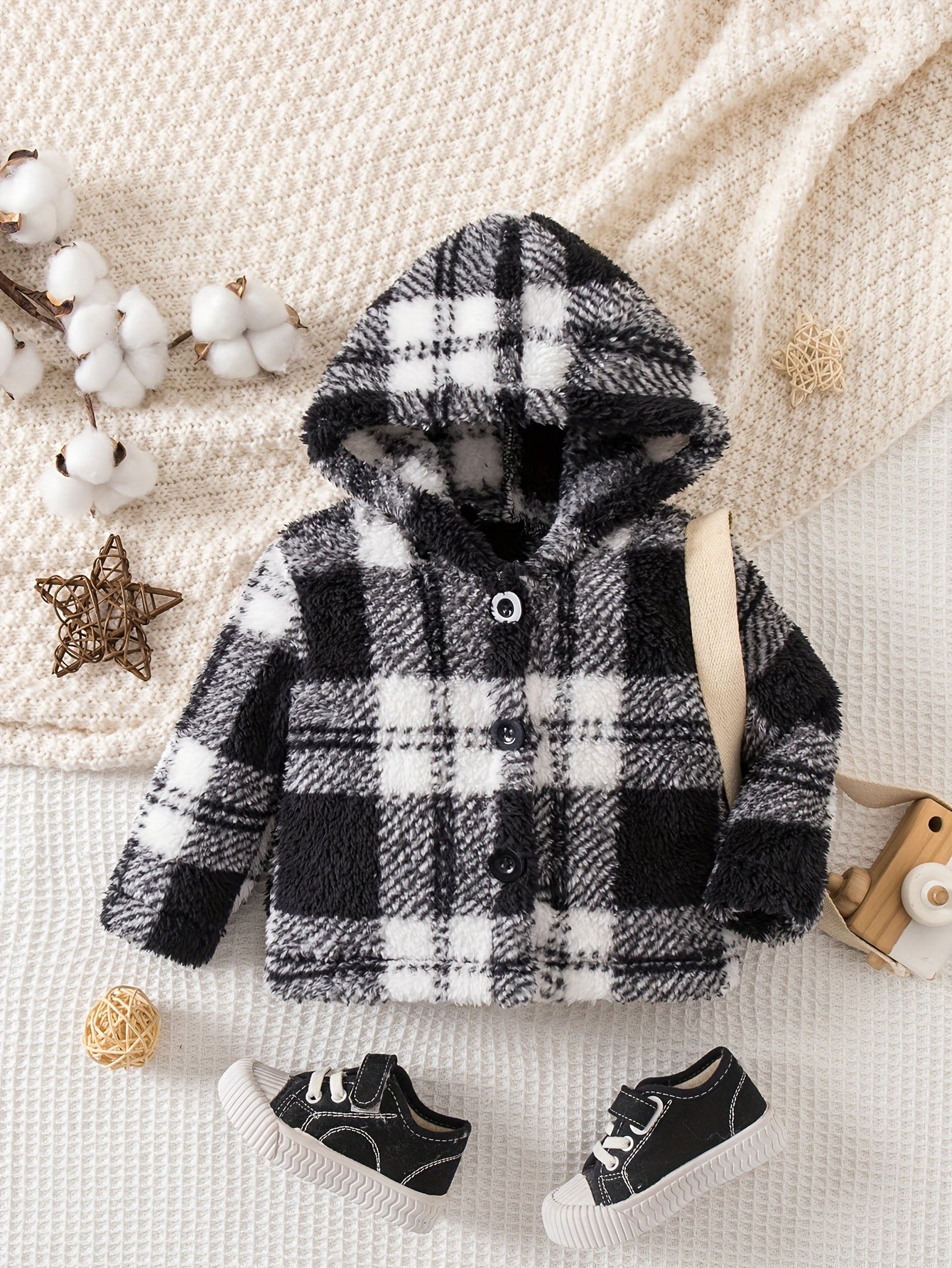 Novo Casaco de Inverno de Pelúcia com Capuz e Fechamento de Botões - Casaco Listrado e Aconchegante para Festas de Natal e Clima Frio (Corte Regular)