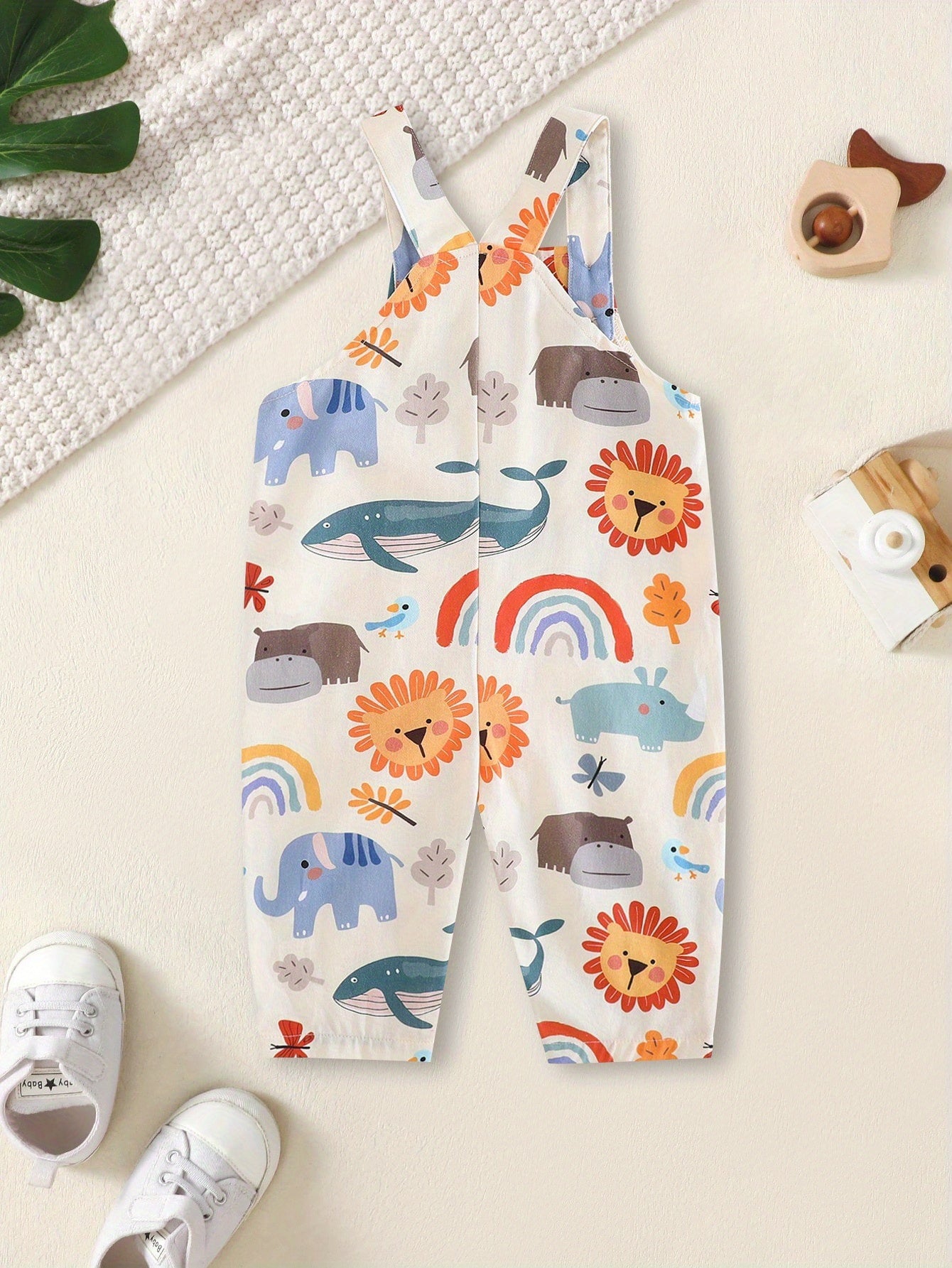 Macacão de Verão Casual para Meninos com Estampado Floral e Detalhes de Botões - Tecido Leve e Respirável, Manga Curta, Corte Normal, Design Divertido de Animais e Arco-Íris, para Exterior, Perfeito para Atividades ao Ar Livre, Roupa de Menino