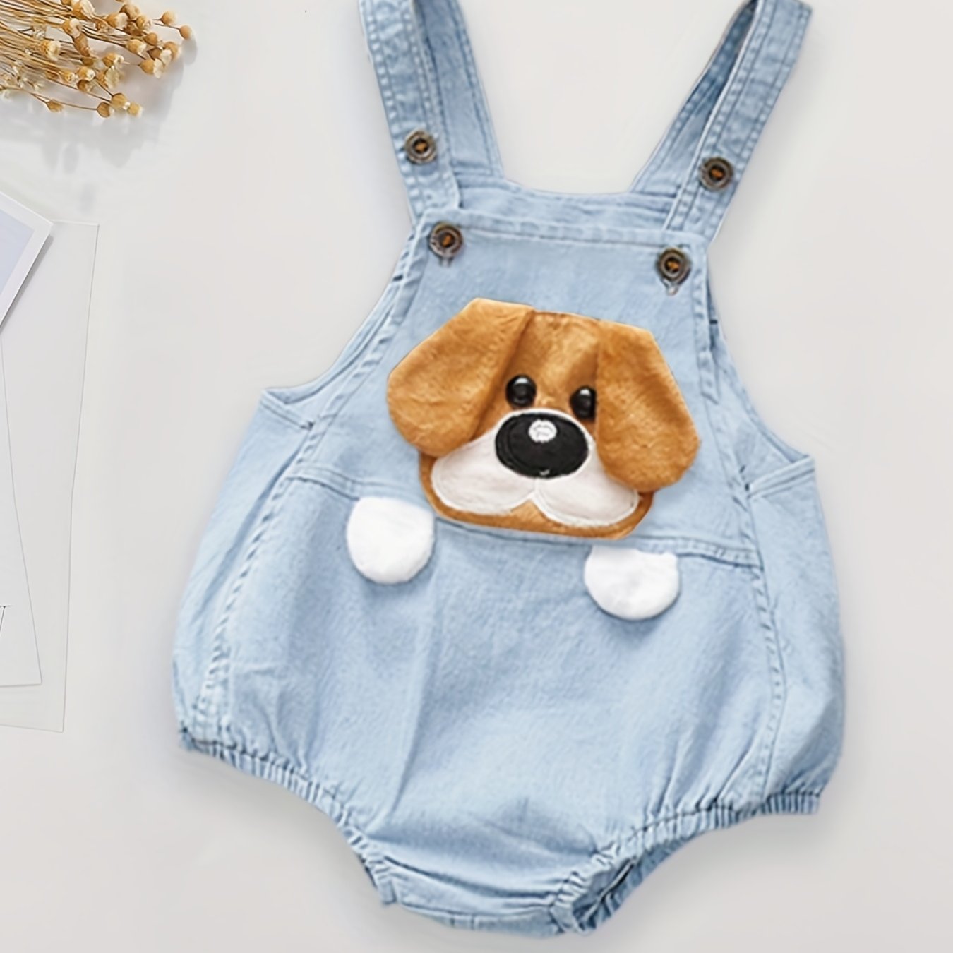 Macacão Cãozinho Divertido para bebês, unindo conforto e diversão. Ideal para passeios ao ar livre. Descubra na Toosly.