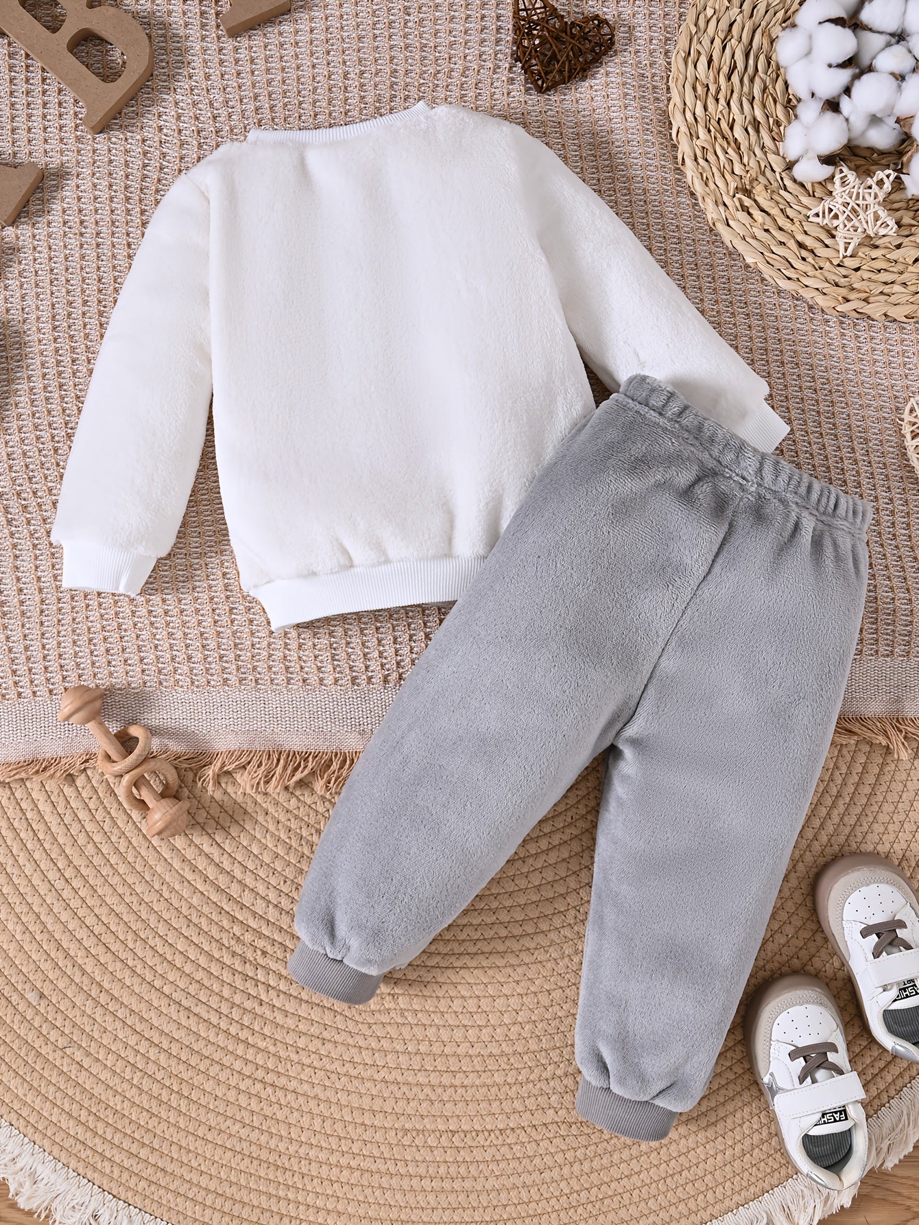 Conjunto de Moletom com Estampa Elefante 2 peças - Malha Macia para Calor no Inverno, Suéter Confortável Gola Redonda e Kalça Jogger Elástica na Cintura, Ótimos Recortes em Forma ele Fofinho & Coraçãoção Roupão Casual até 12 Meses, 12 meses. (Lavagem à Mã) Presente Ideal Para Chuveiro Texturizado Canelado Extra Quente Camiseta De Longo Comprimento E Bermuda A Condizer Tecido Nao-Elastic Design Divertirdo Do Pequeno Animal Perfeito Pro Outono/Inte Verde