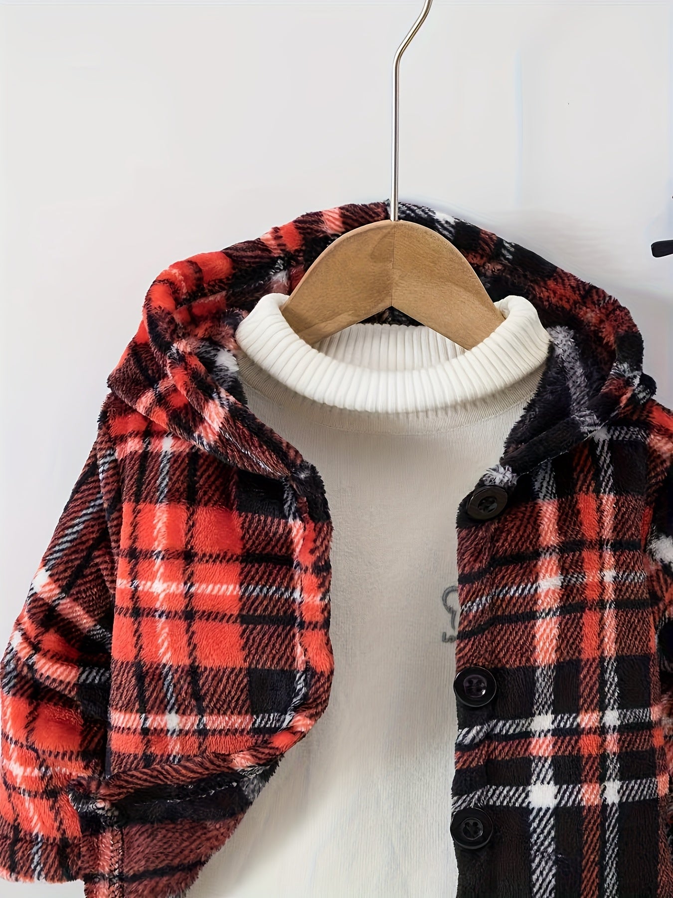 Novo Casaco de Inverno de Pelúcia com Capuz e Fechamento de Botões - Casaco Listrado e Aconchegante para Festas de Natal e Clima Frio (Corte Regular)