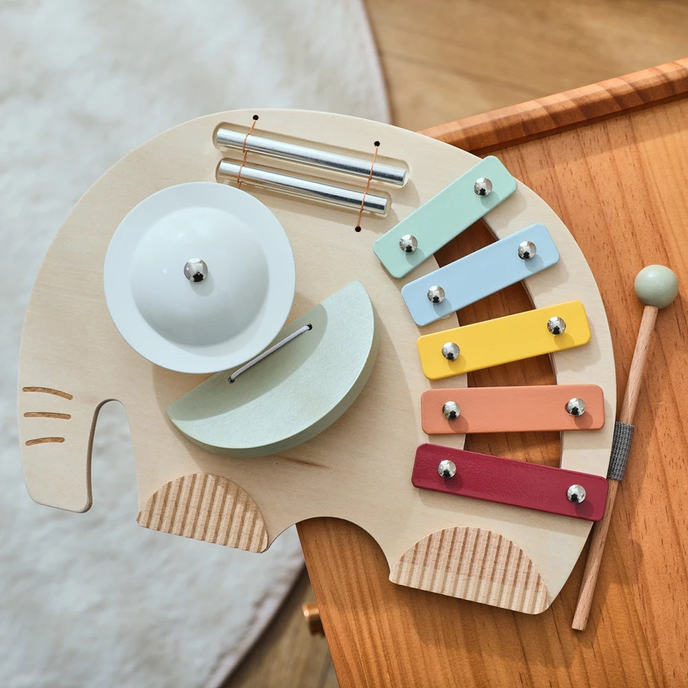 Explore o Xilofone Montessori de Elefante da Toosly. Brinquedo musical feito de madeira que une diversão e aprendizado com segurança.