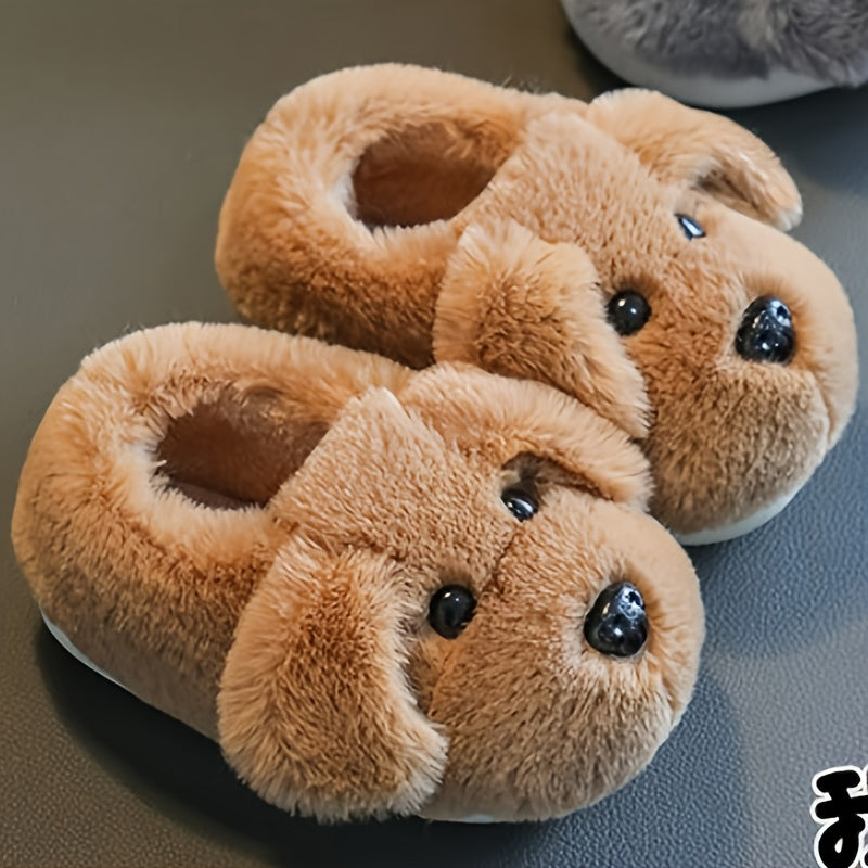 Descubra as Pantufas Antiderrapantes de Cachorrinho para Crianças da Toosly, ideais para manter os pés aquecidos e seguros no inverno.