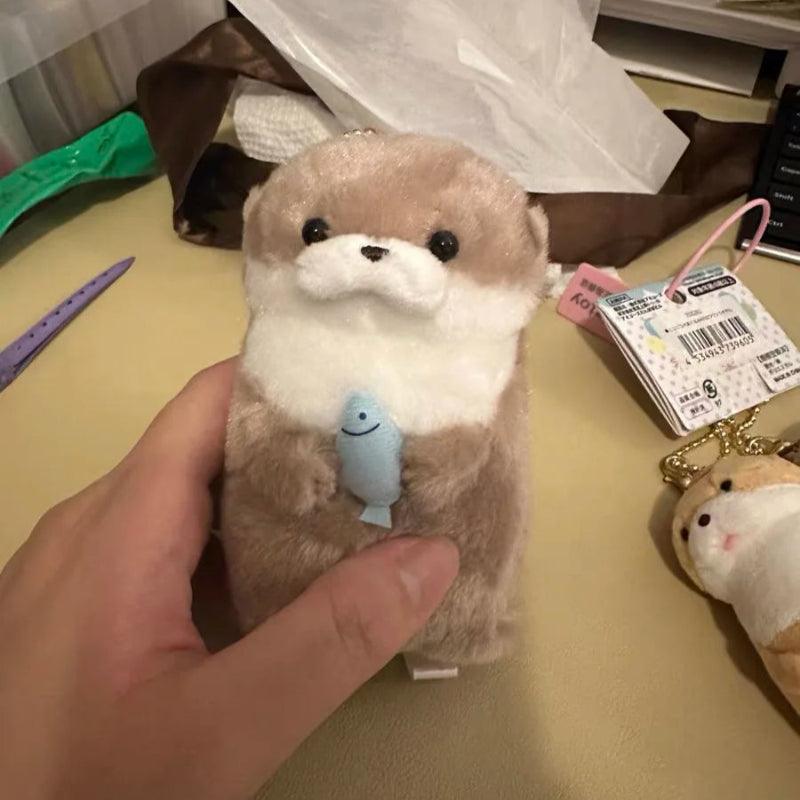 Toosly pelucia bonito pequena lontra abraço peixe boneca de pelúcia pingente presente bonito menina coração chaveiro pingente presente criativo