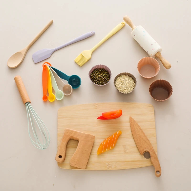 Conjunto de Utensílios de Cozinha de Madeira Toosly – brinquedo educativo Montessori para crianças, com acessórios de corte e brincar de casinha.