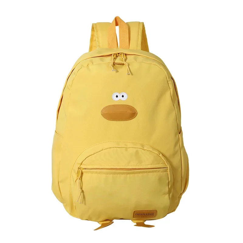 Descubra a Mochila Infantil Patinho da Toosly: perfeita para aventuras seguras e cheias de diversão. Compre já!