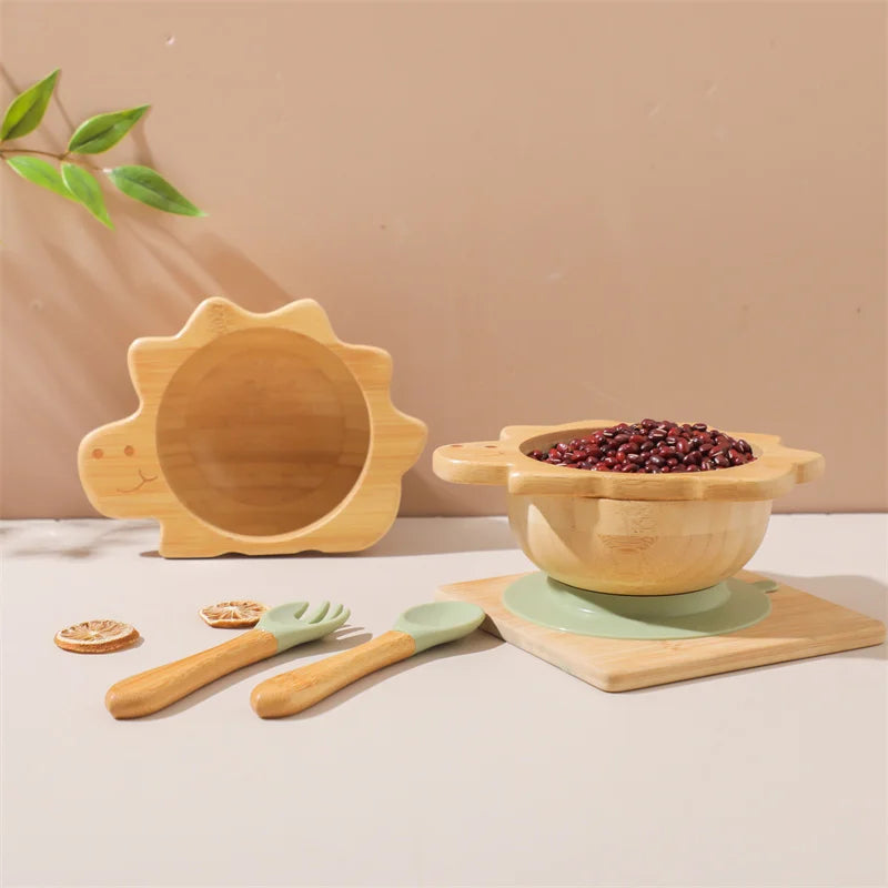 Conjunto de Talheres Infantil de Madeira da Toosly. Seguro, prático e divertido para a alimentação do seu bebê. Compre agora!