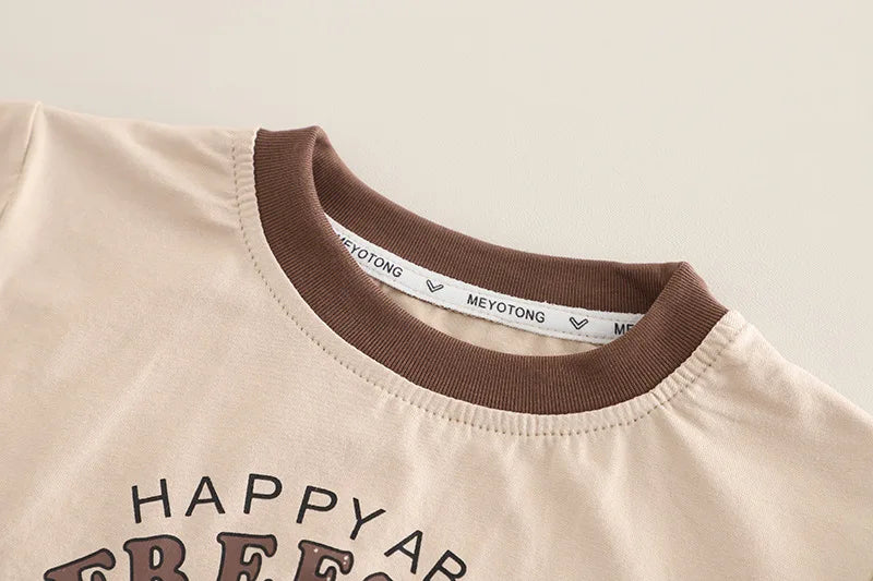 Descubra o Conjunto Infantil Patinho: Camisa + Macacão, da Toosly. Conforto, estilo e segurança para os pequenos exploradores.