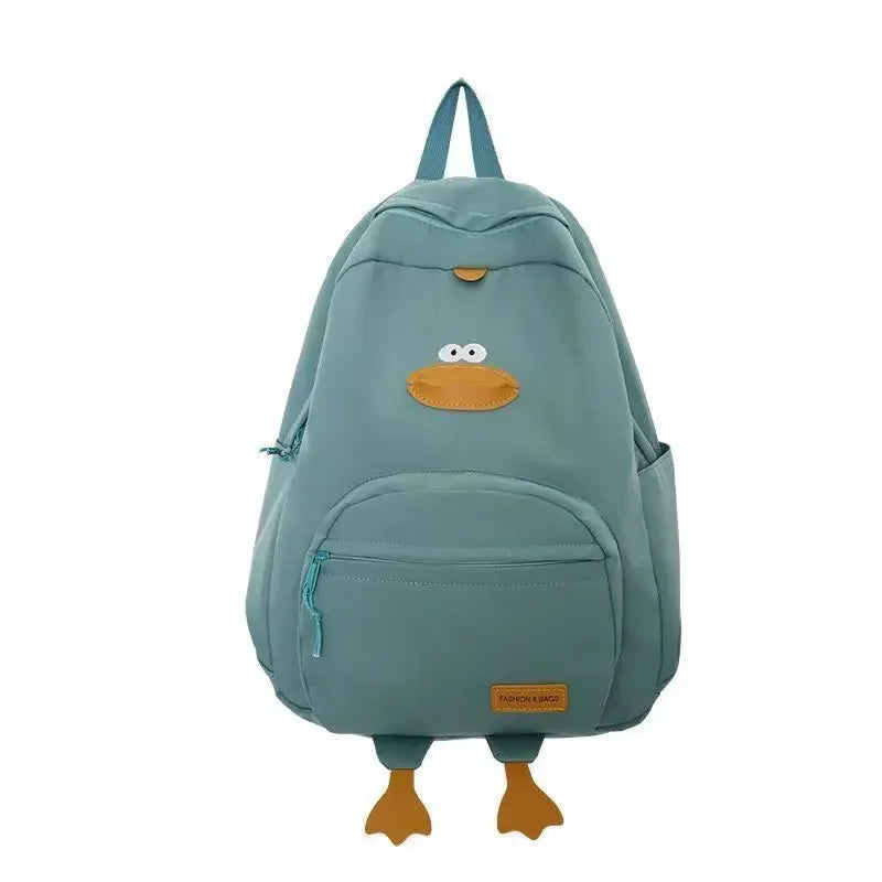 Descubra a Mochila Infantil Patinho da Toosly: perfeita para aventuras seguras e cheias de diversão. Compre já!