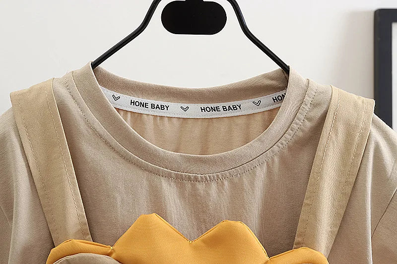 Descubra o conjunto infantil com estampa de leão da Toosly. Conforto e diversão para crianças de 1 a 5 anos. Toosly: carinho em cada detalhe.