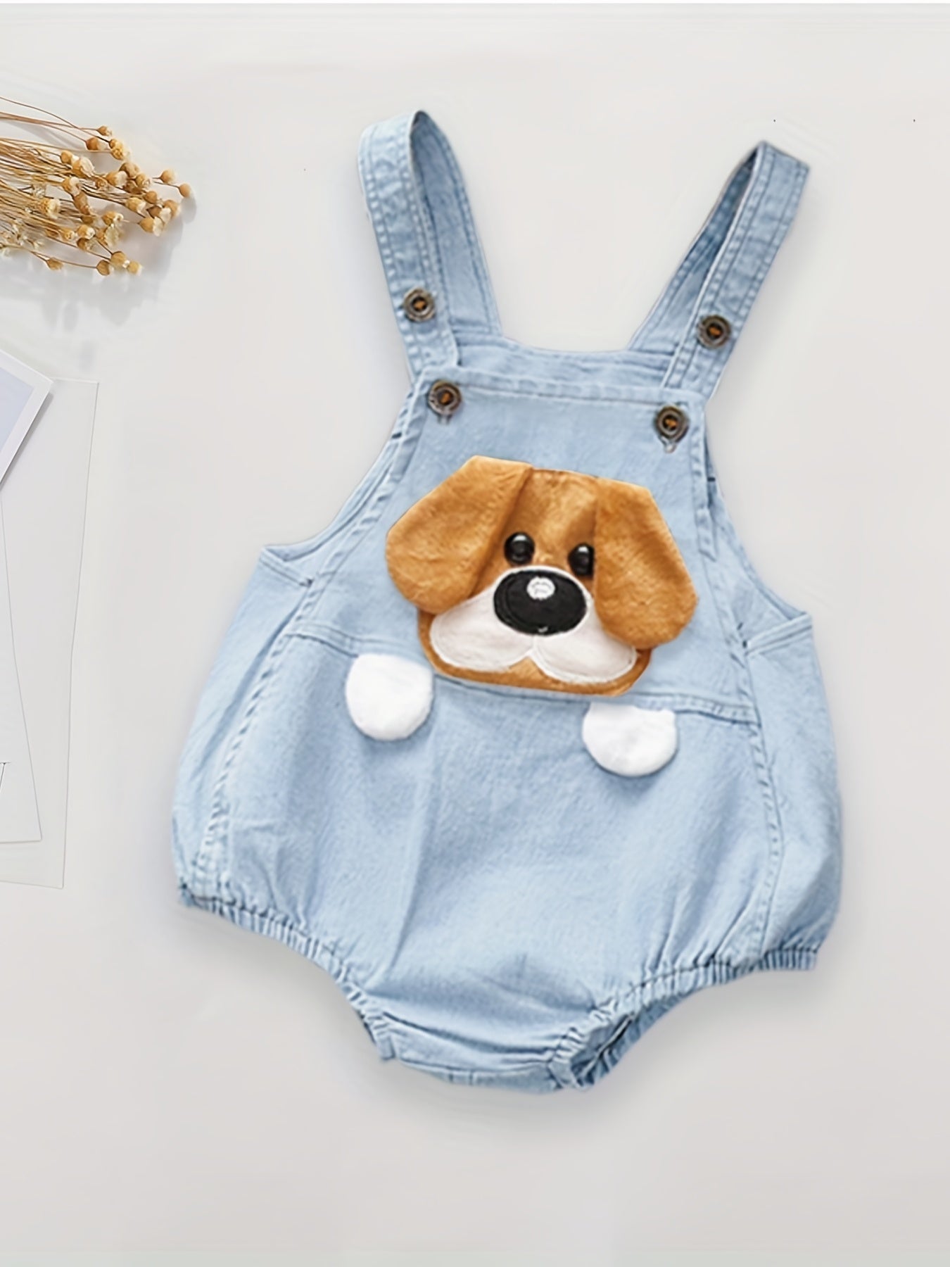 Macacão Cãozinho Divertido para bebês, unindo conforto e diversão. Ideal para passeios ao ar livre. Descubra na Toosly.